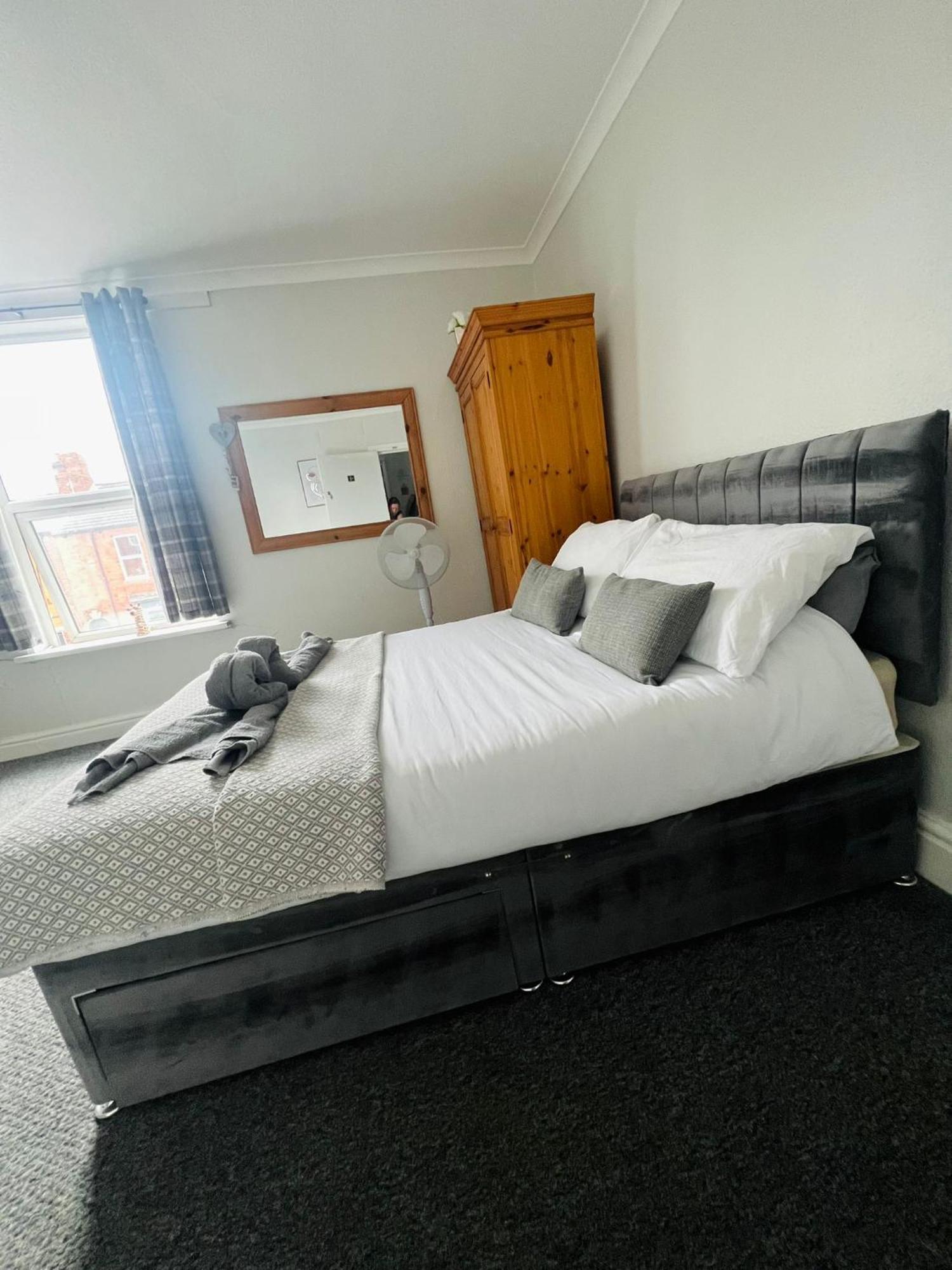 Lincoln City Centre Rooms P&S Luaran gambar